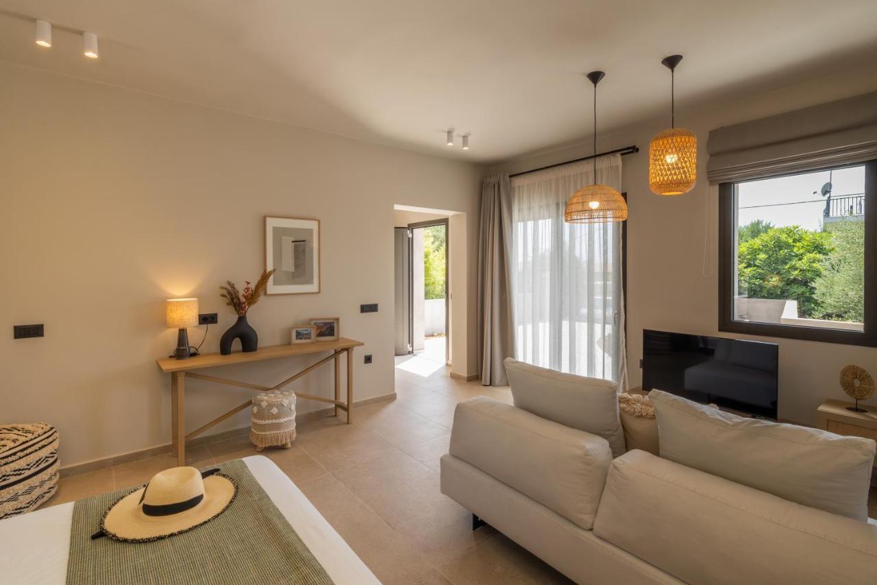 Topos Suites لاسي المظهر الخارجي الصورة